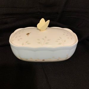 Lenox Butterfly Meadow Covered Dish